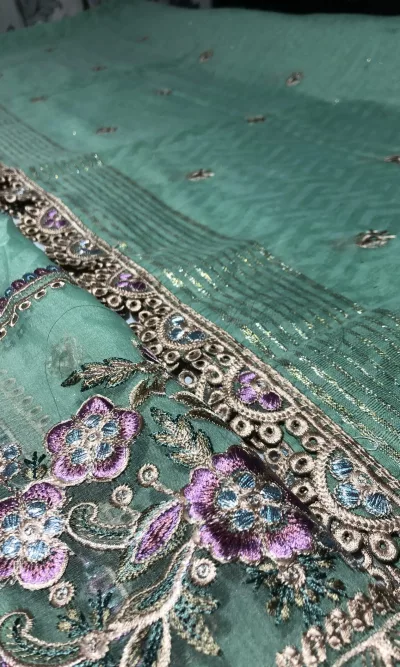 Best Asian and Pakistani Clothes Online. A popular UK provider of Fashion, with luxury and designer brands in clothing, for all occasions.