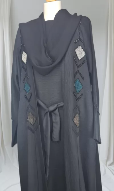 High Quality Dubai Abaya with Embroidery-Black